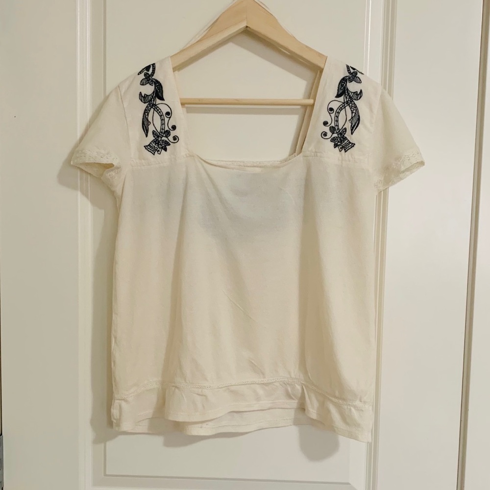 Embroidered Top - Picture 2 of 4